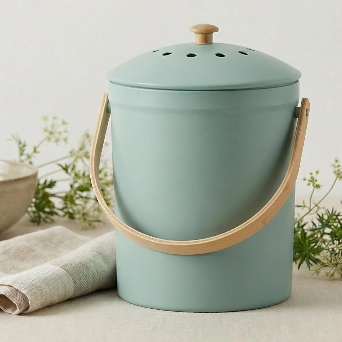Beautiful Kitchen Compost Bin - Image 9