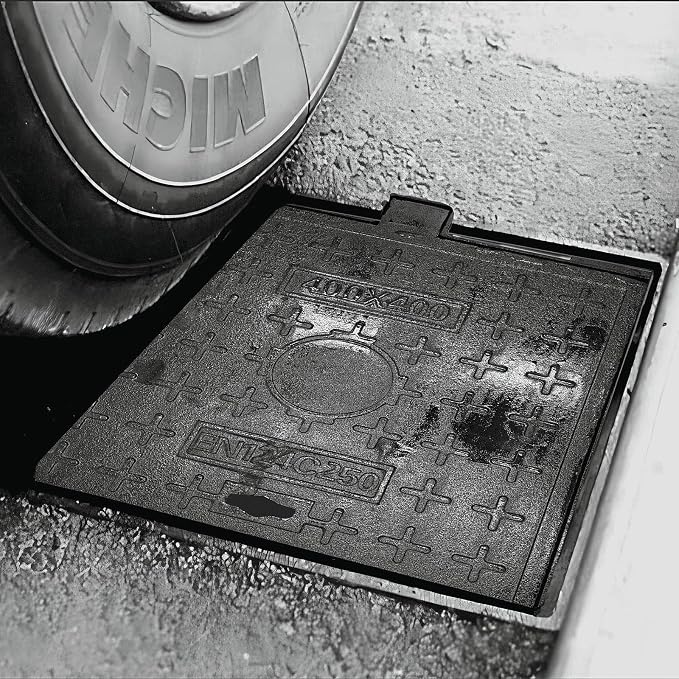 20x20 In Cast Iron Manhole Cover and Frame - Image 5